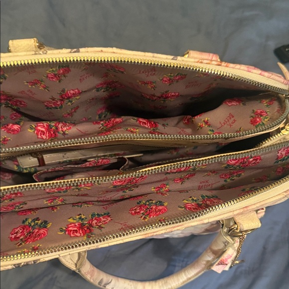 Betsey Johnson Pink and Gray Floral Bag - Picture 5 of 11